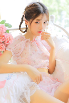 看镜子里我们的结合的地方